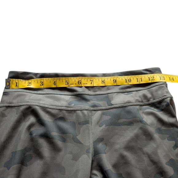 Lululemon Run: Inspire Crop II Womens 4 Active Run Yoga Ahtleisure Camo Green - Picture 13 of 15